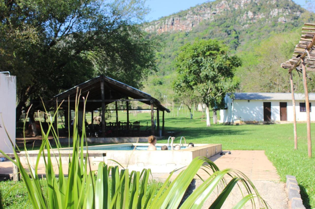 Posada San Miguel Paraguari Exteriör bild