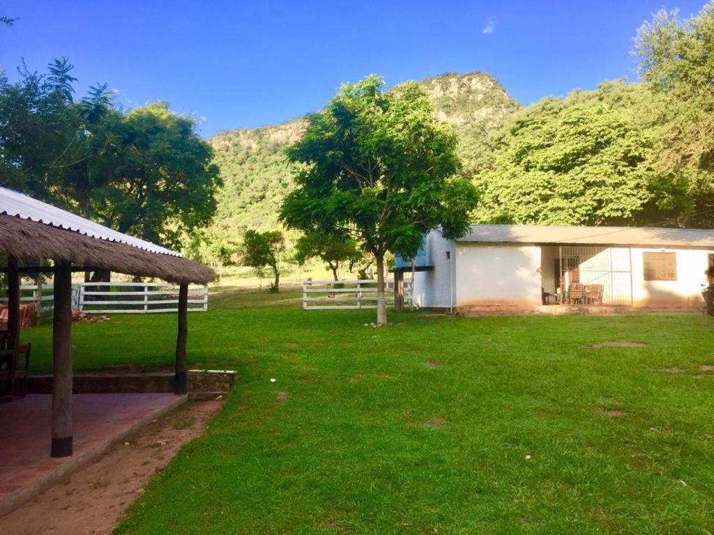 Posada San Miguel Paraguari Exteriör bild