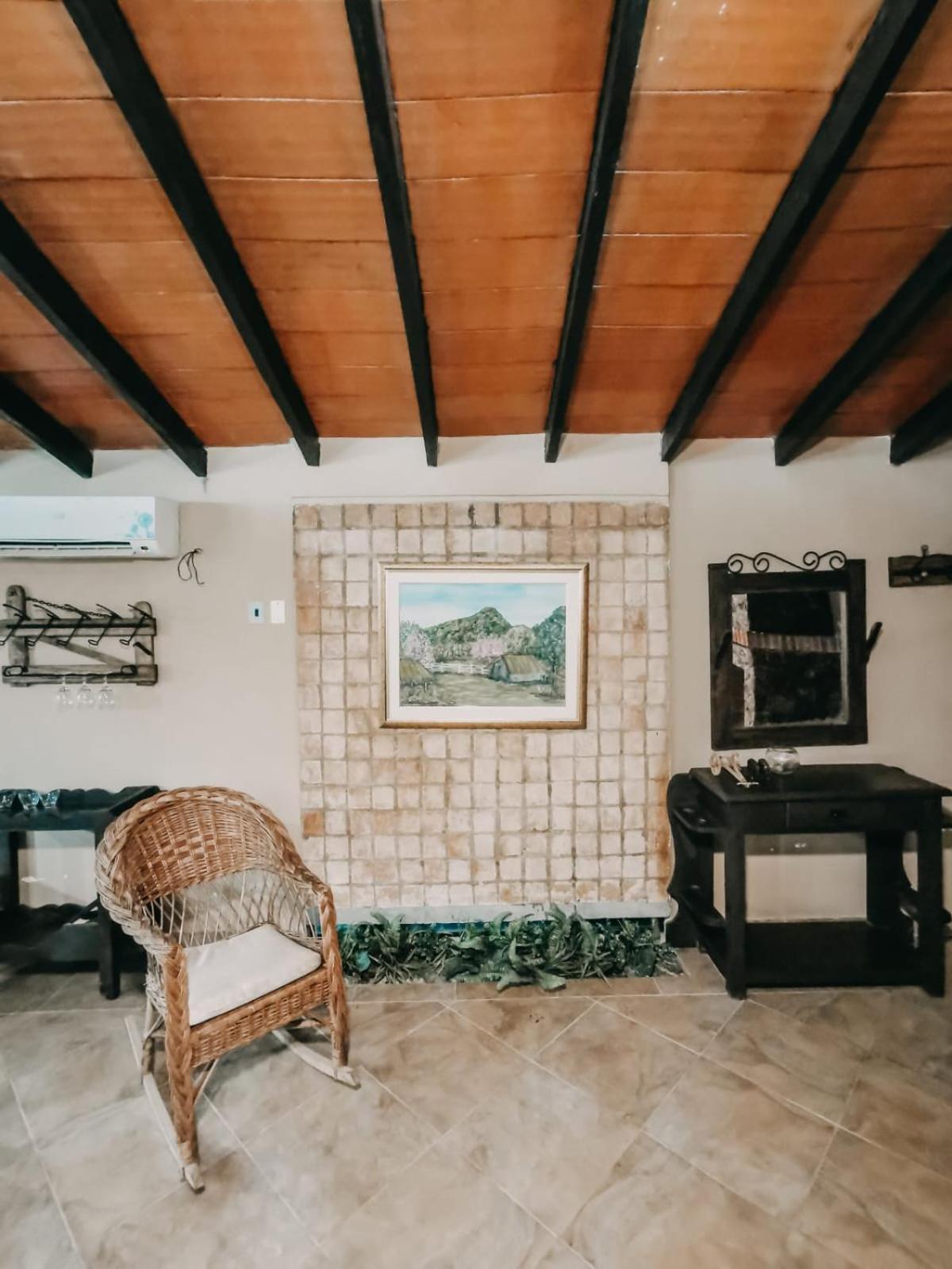 Posada San Miguel Paraguari Exteriör bild