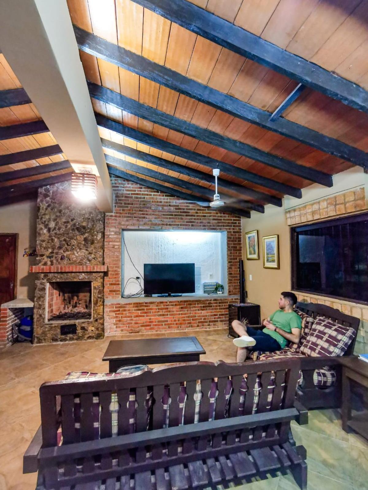 Posada San Miguel Paraguari Exteriör bild